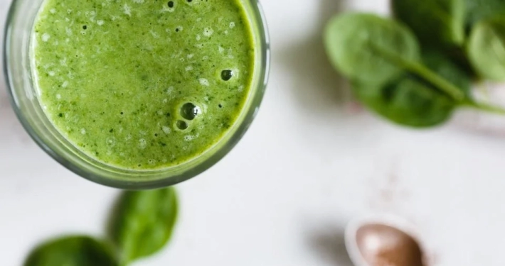 Green-Goddess-Smoothie-2-Ways